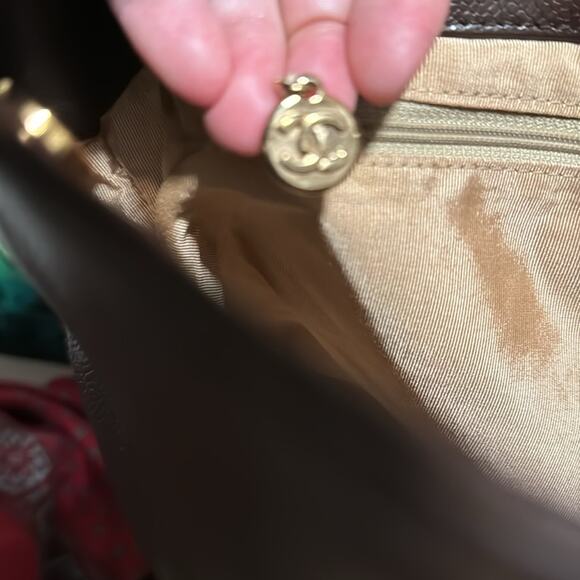 Vintage Chanel Caviar Leather Tote Bag Gold-Tone CC Turn-Lock - Picture 8 of 9